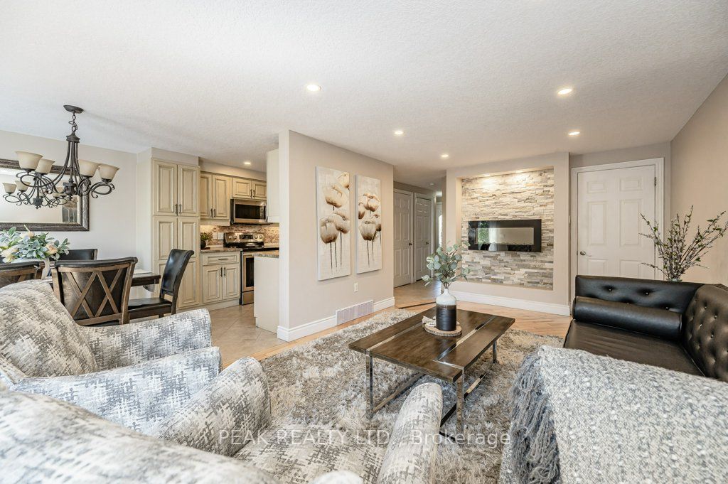 67 Foxglove Crescent