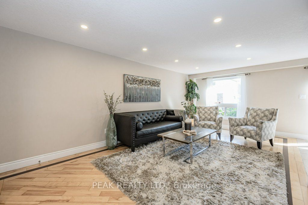 67 Foxglove Crescent