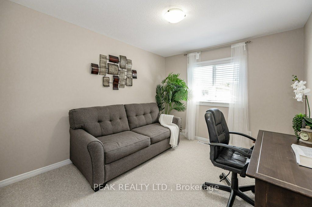 67 Foxglove Crescent