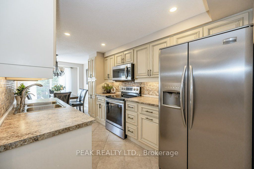 67 Foxglove Crescent