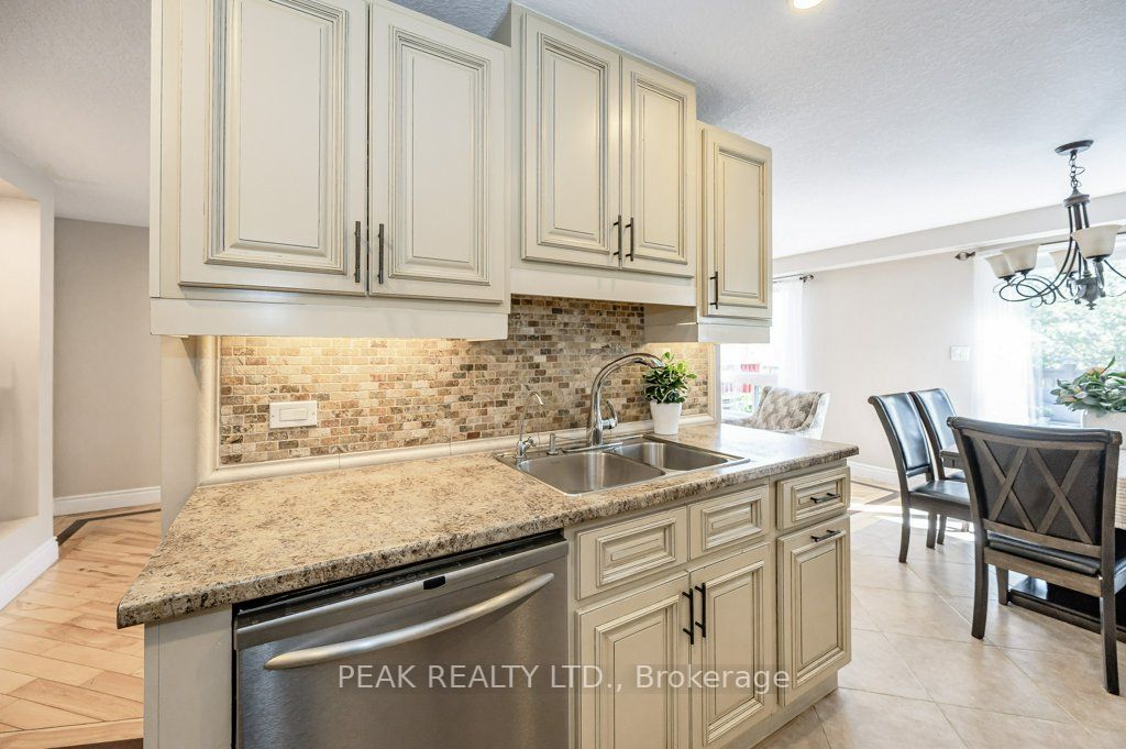 67 Foxglove Crescent