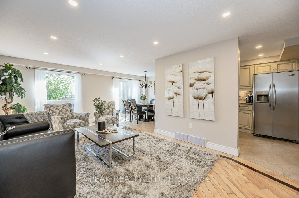 67 Foxglove Crescent