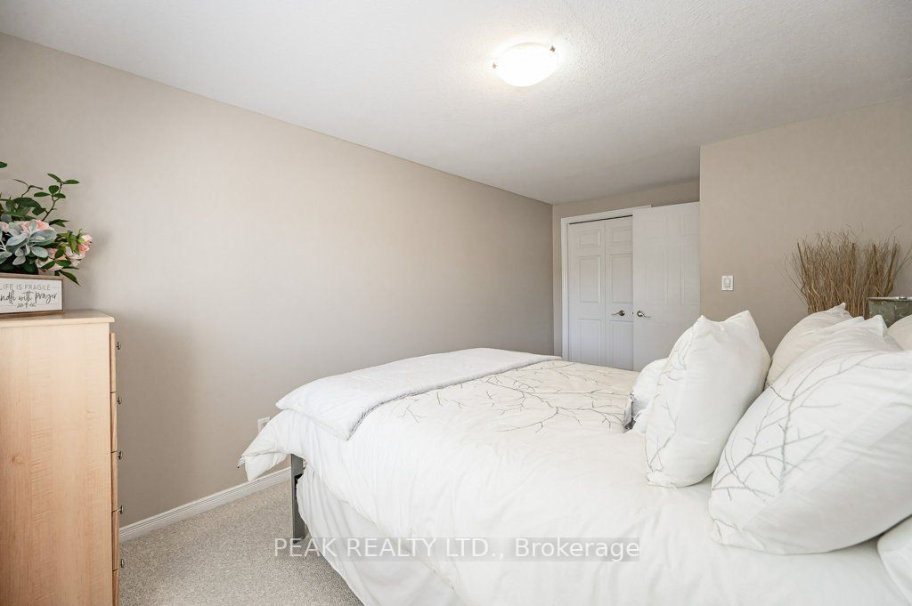 67 Foxglove Crescent