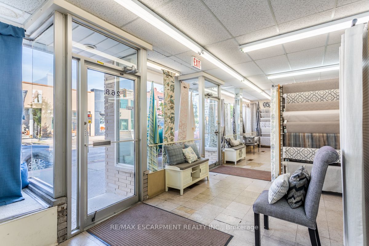 268 Ottawa St N, #264