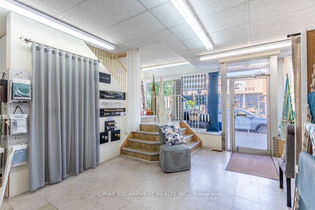 268 Ottawa St N, #264