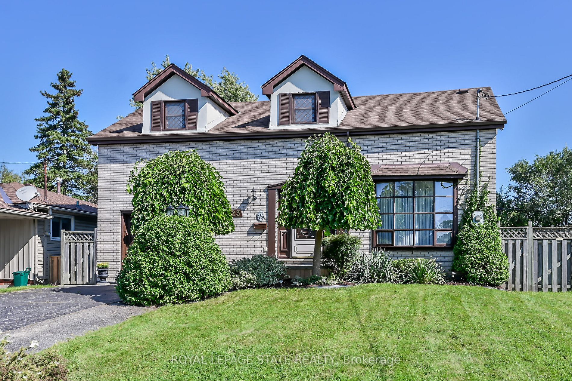 123 Deschene Ave