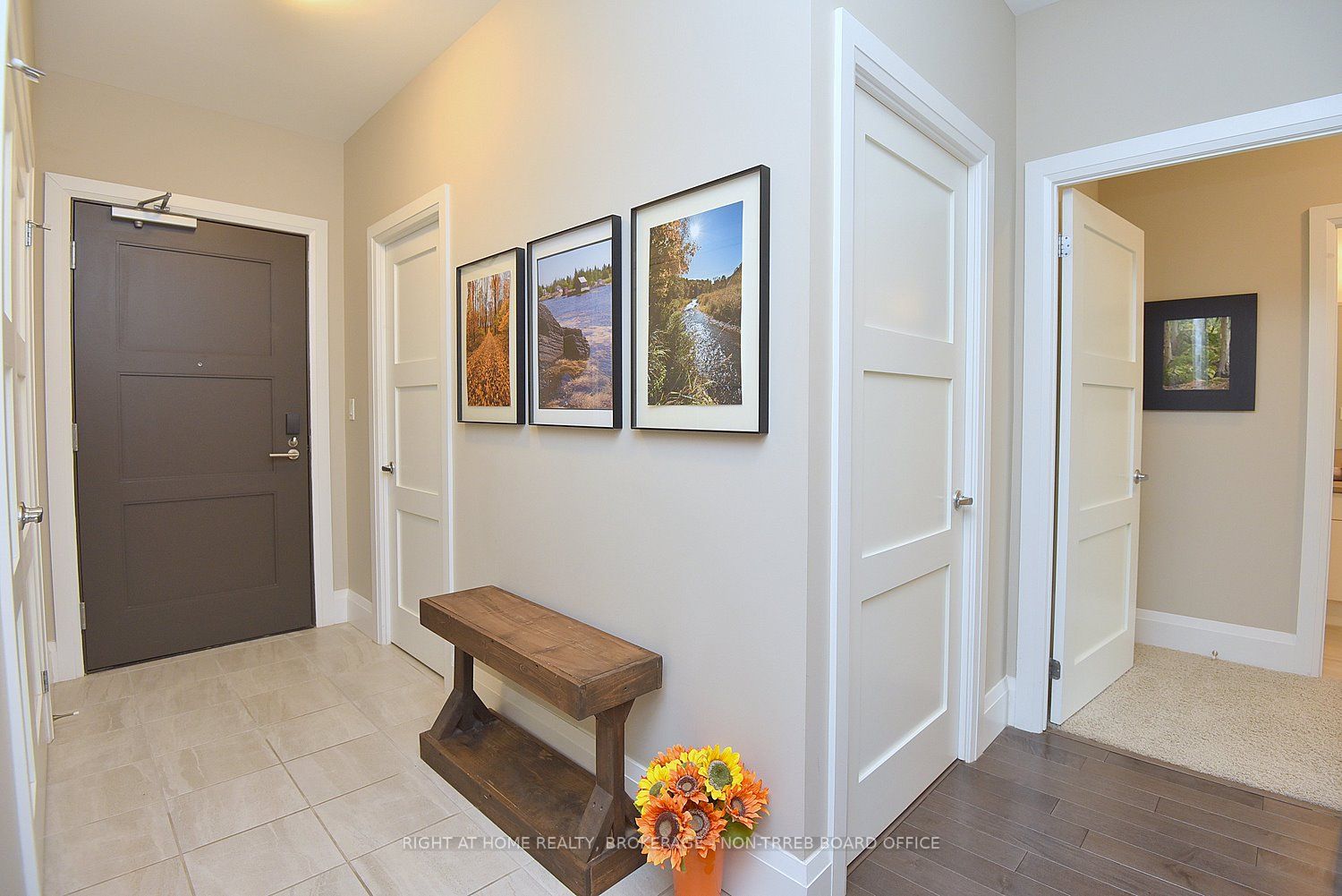 63 Arthur Street S, #1001