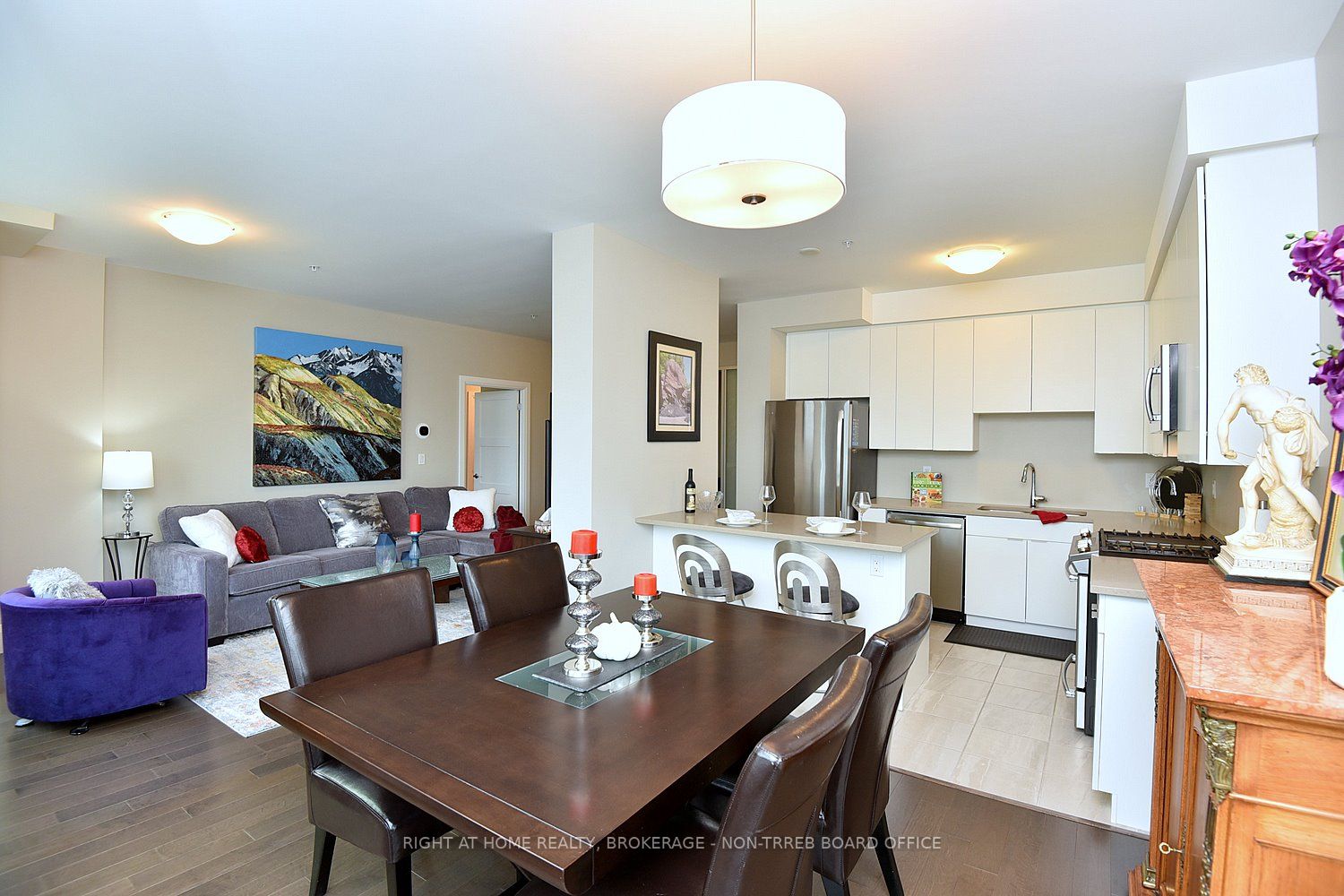 63 Arthur Street S, #1001