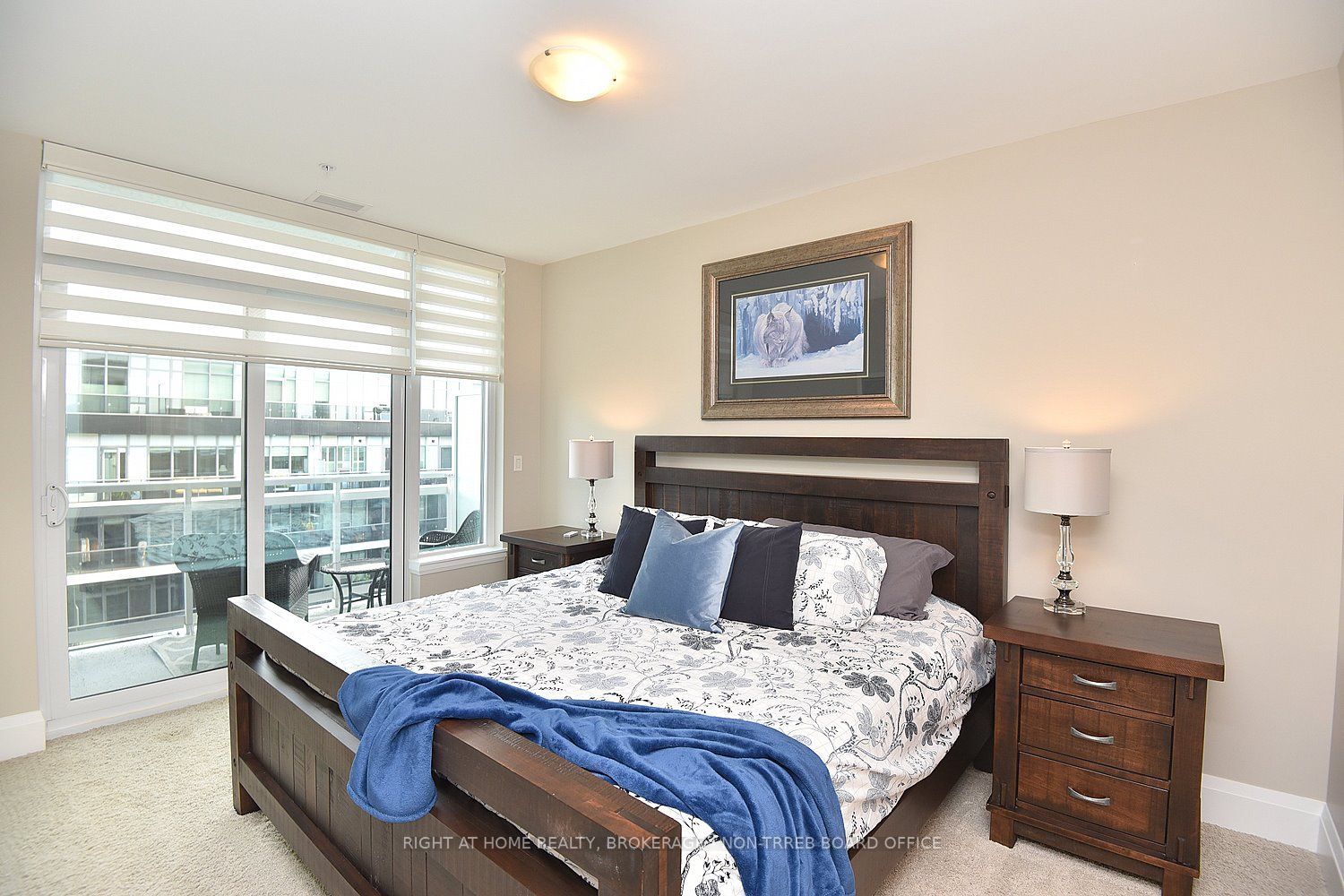 63 Arthur Street S, #1001