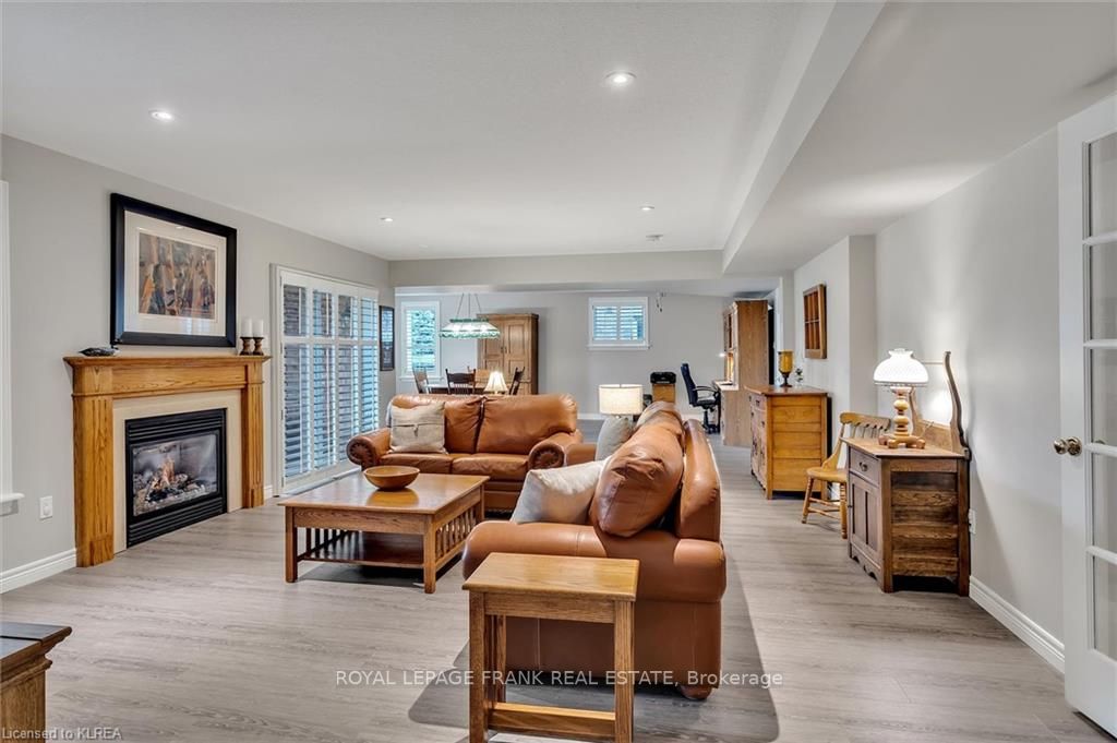 81 South Harbour Dr