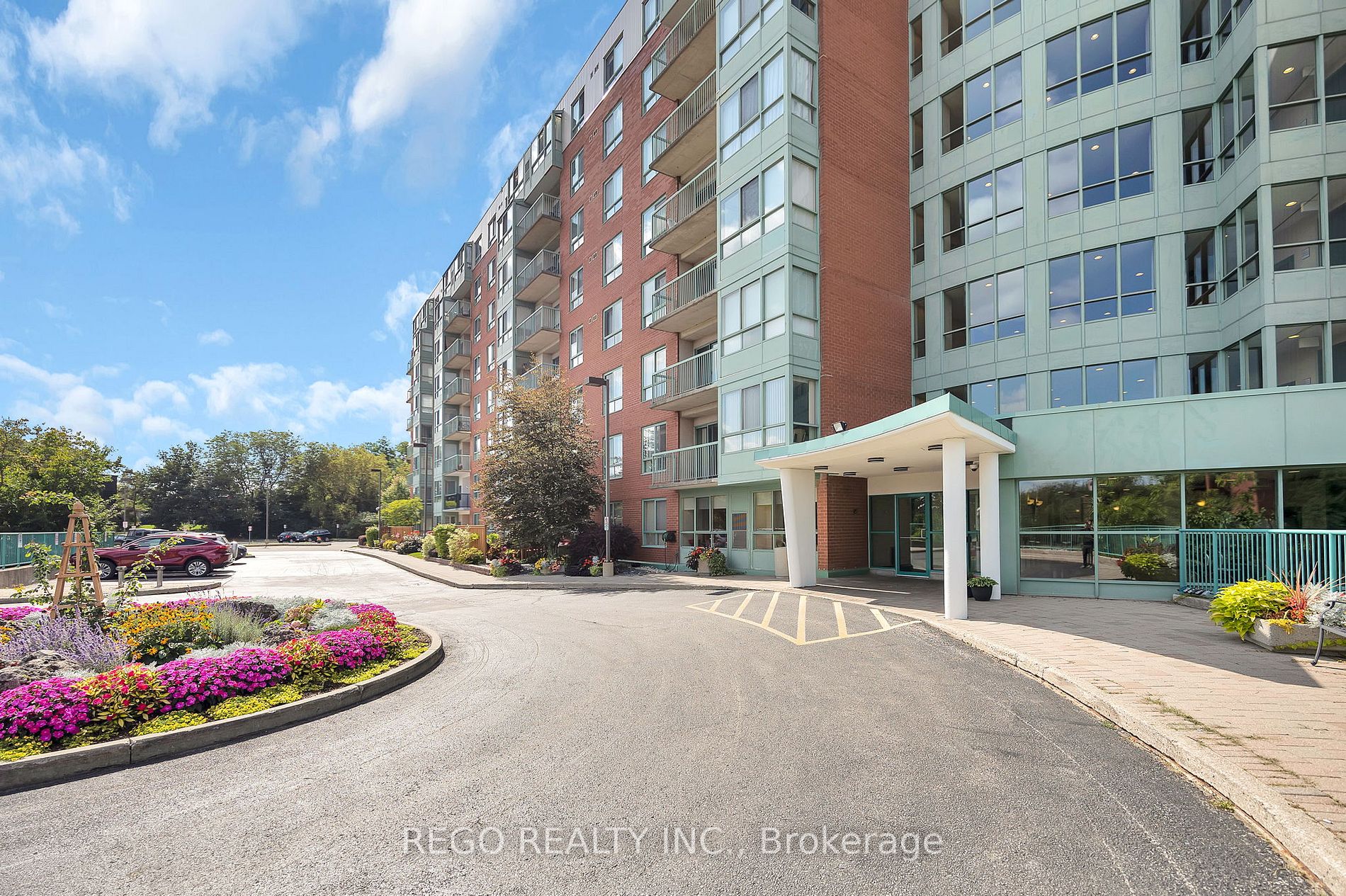 30 Blue Springs Dr, #206