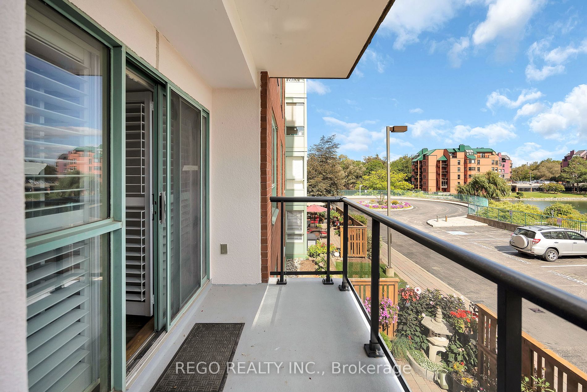 30 Blue Springs Drive, #206