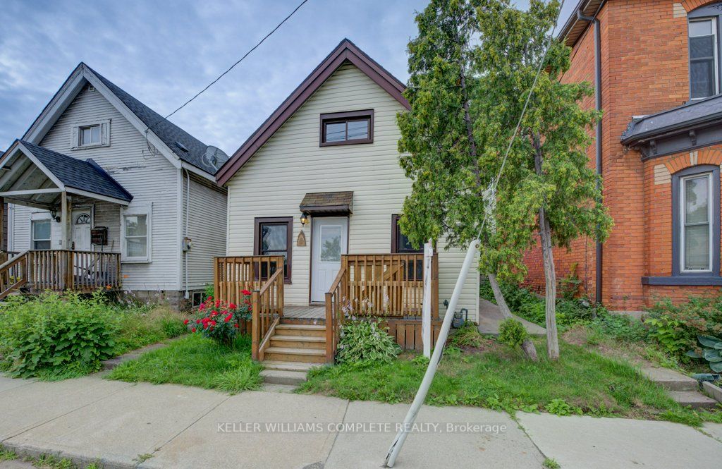 32 Burton St