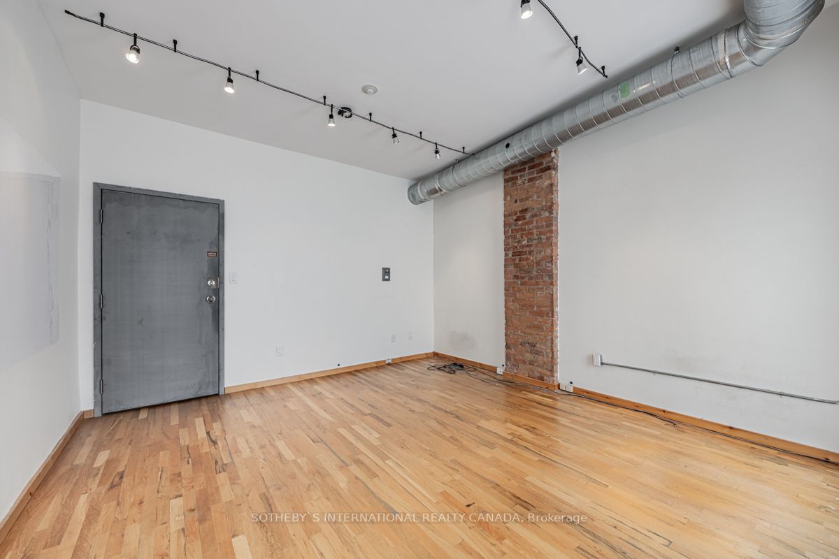 193-197 James St N, #312