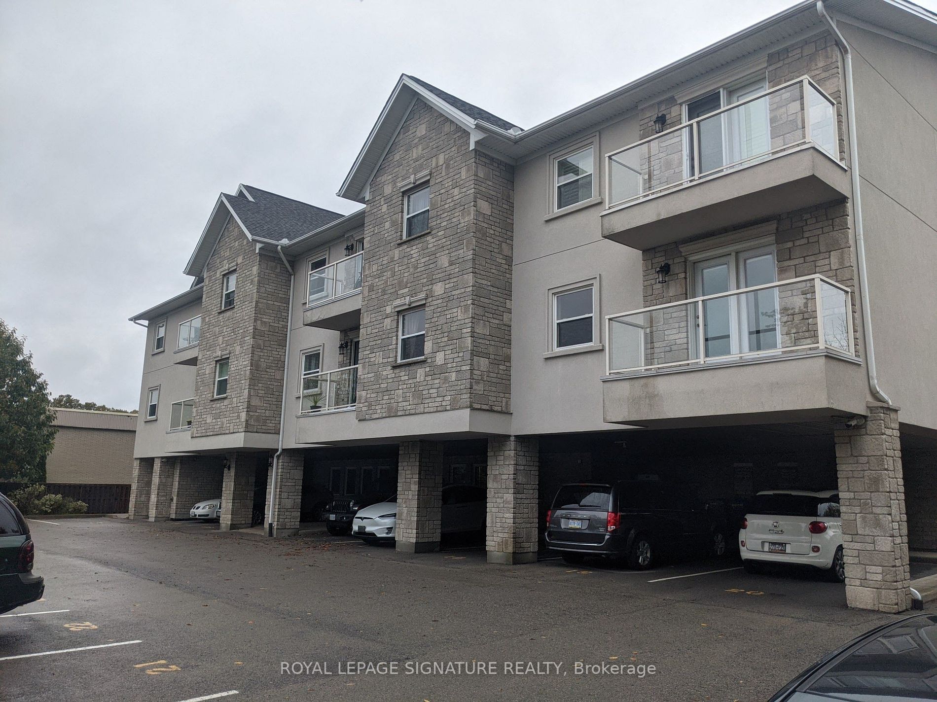 6928 Ailanthus Ave, #205