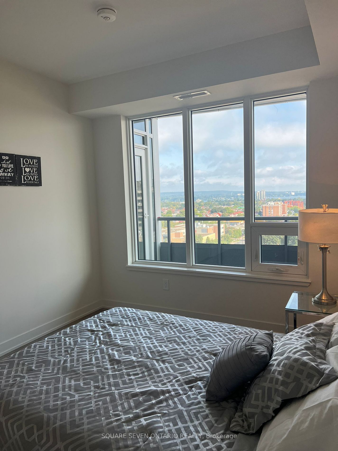 212 King William Street, #1301