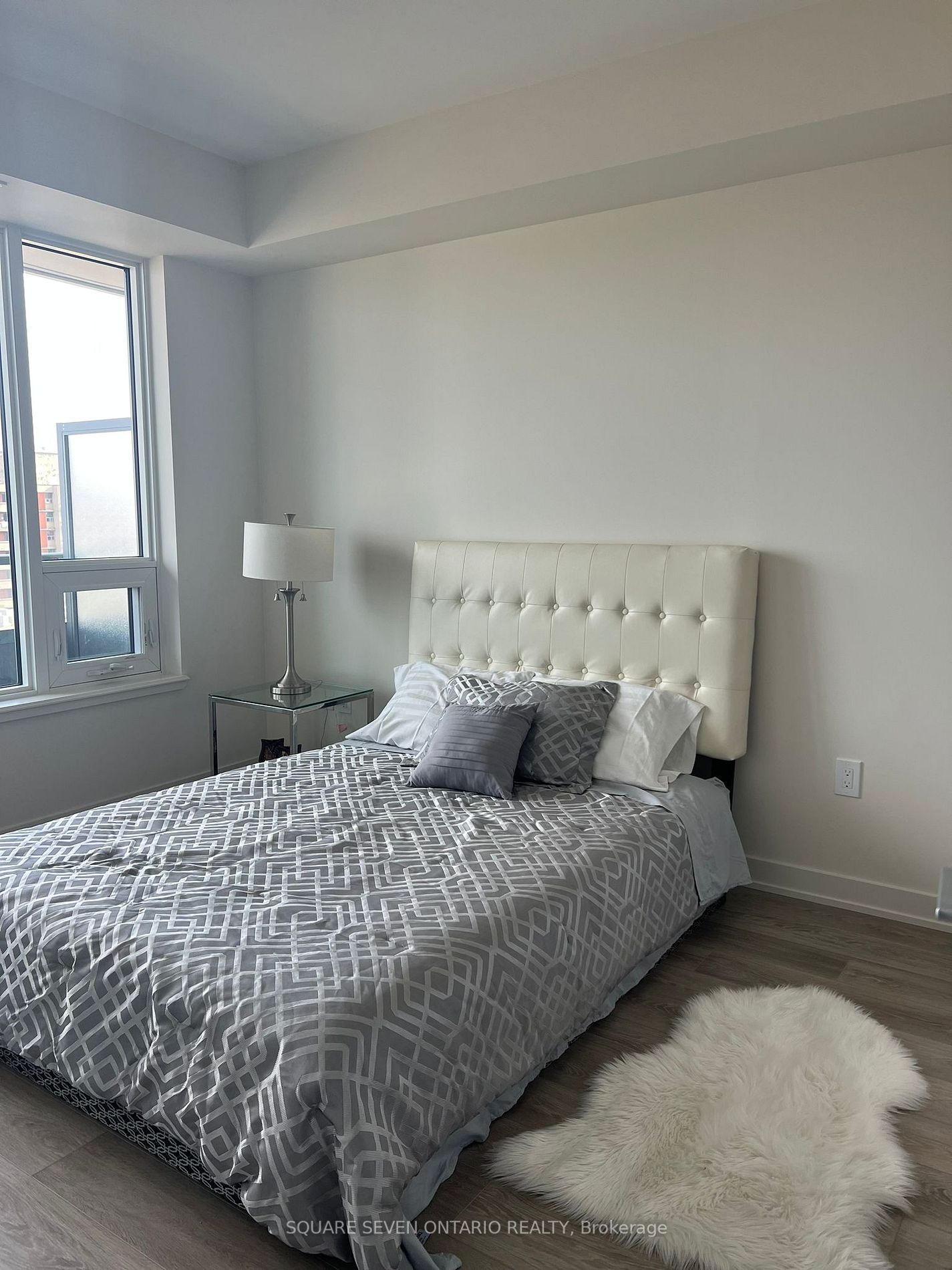 212 King William Street, #1301