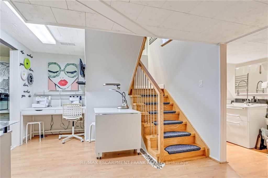 523 Acadia Dr