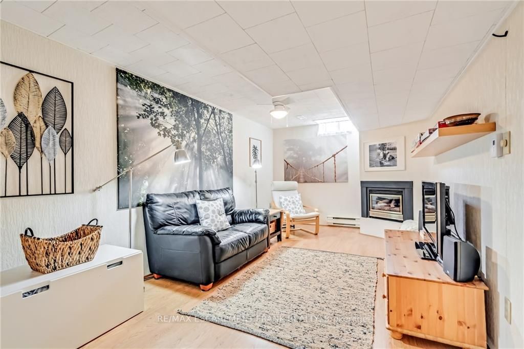 523 Acadia Dr