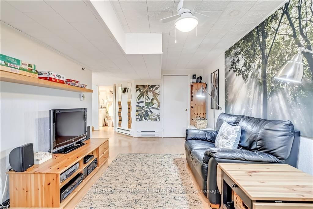 523 Acadia Dr