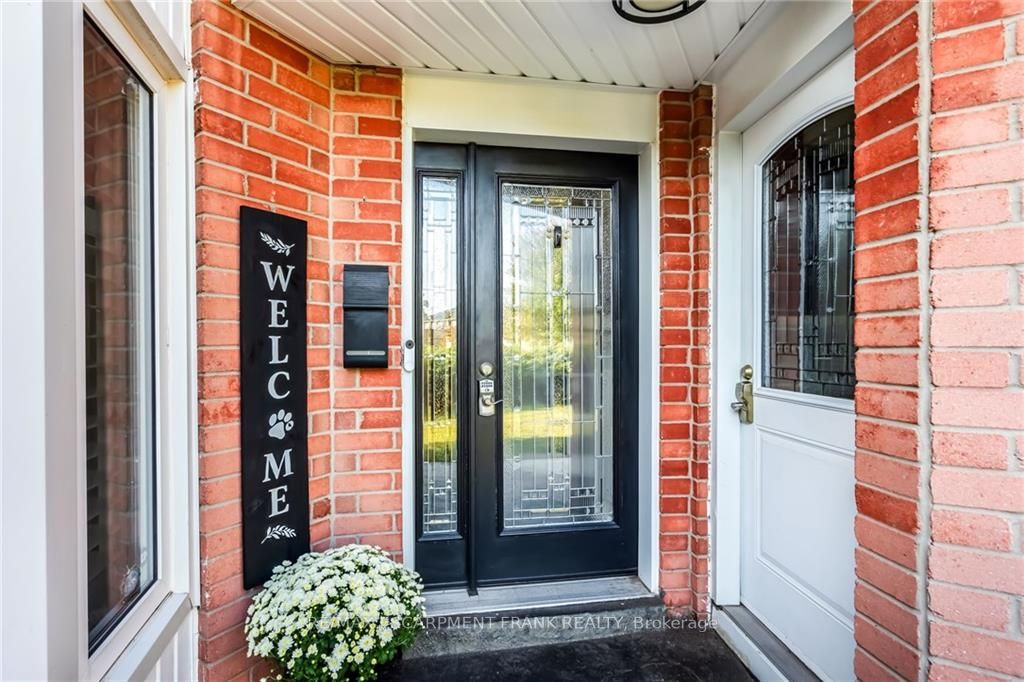 523 Acadia Dr