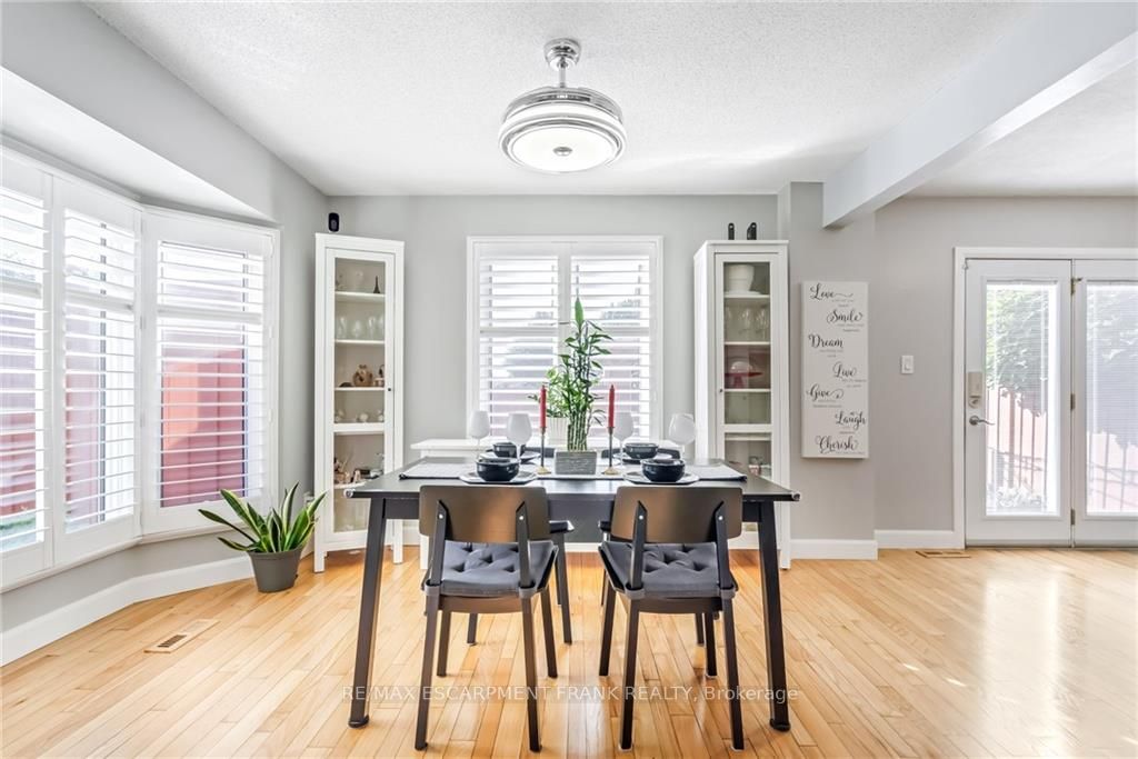 523 Acadia Dr