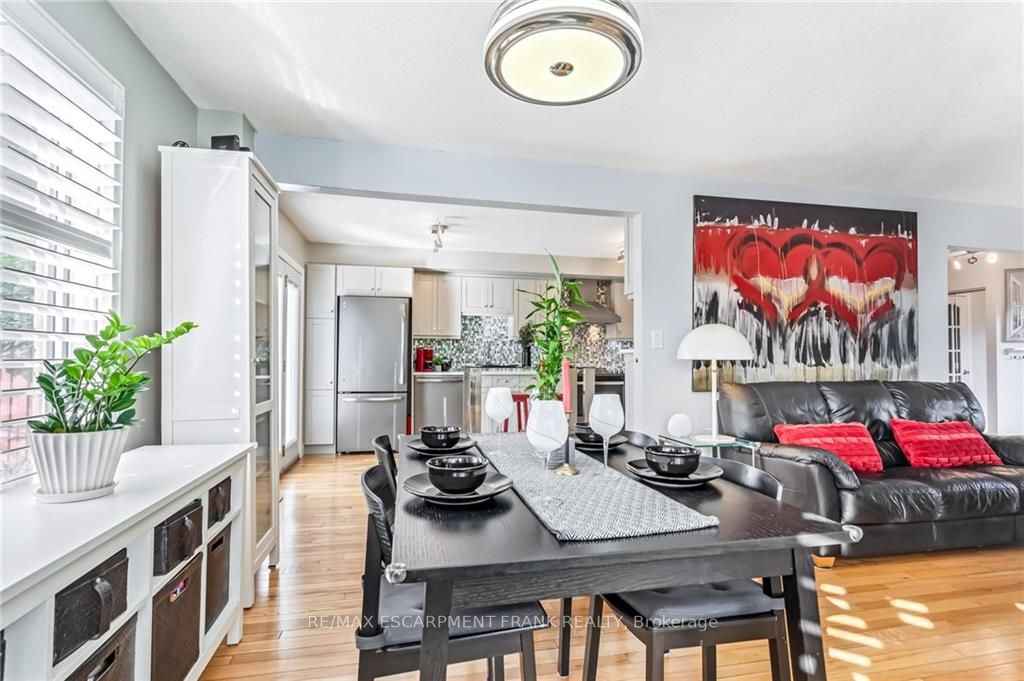 523 Acadia Dr