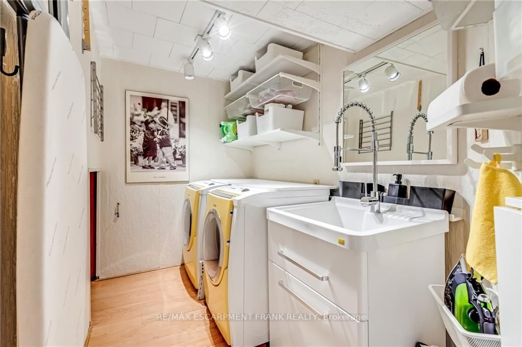 523 Acadia Dr