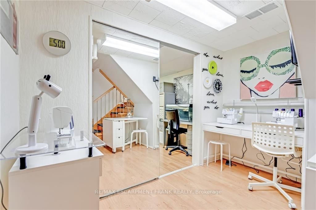 523 Acadia Dr
