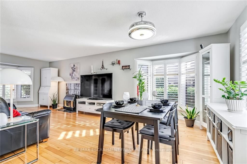 523 Acadia Dr