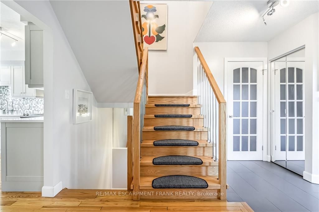 523 Acadia Dr