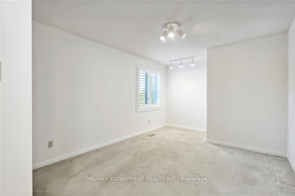 11 MILLVIEW Street