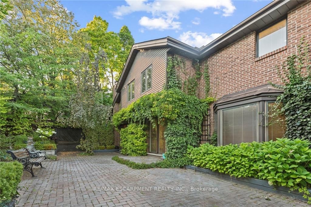 11 MILLVIEW Street