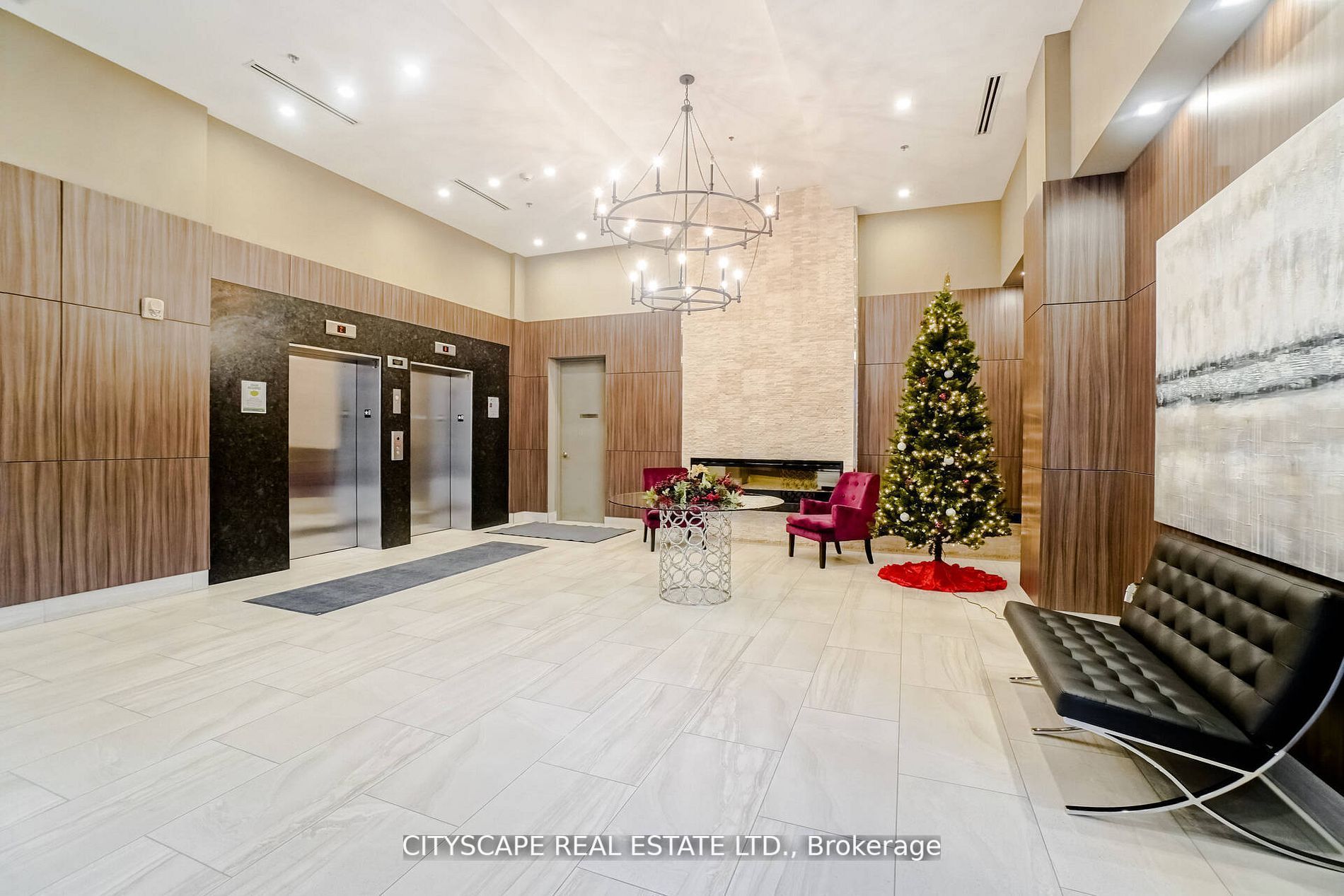 560 North Service Rd, #802