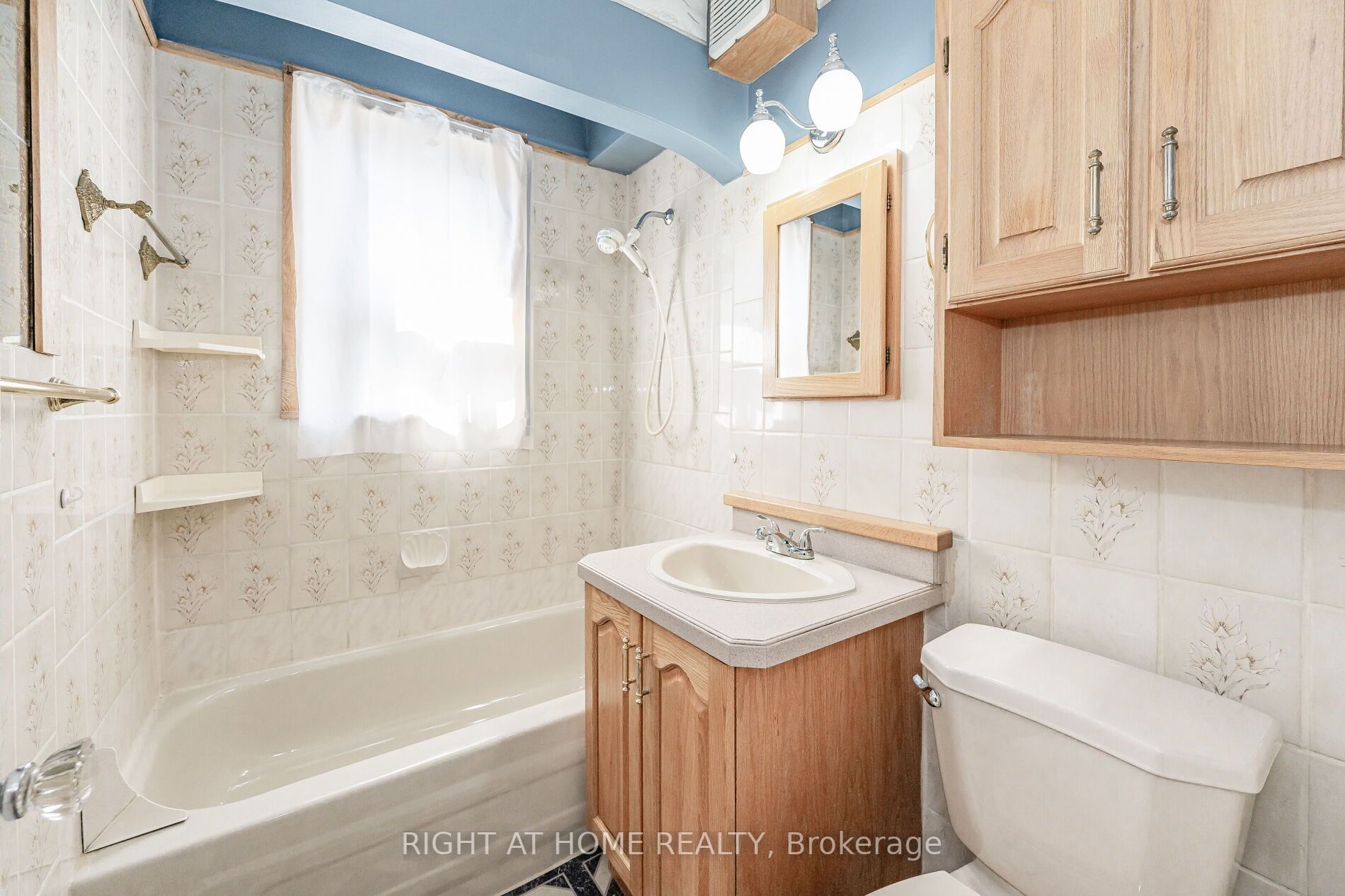 215 Rodgers Rd