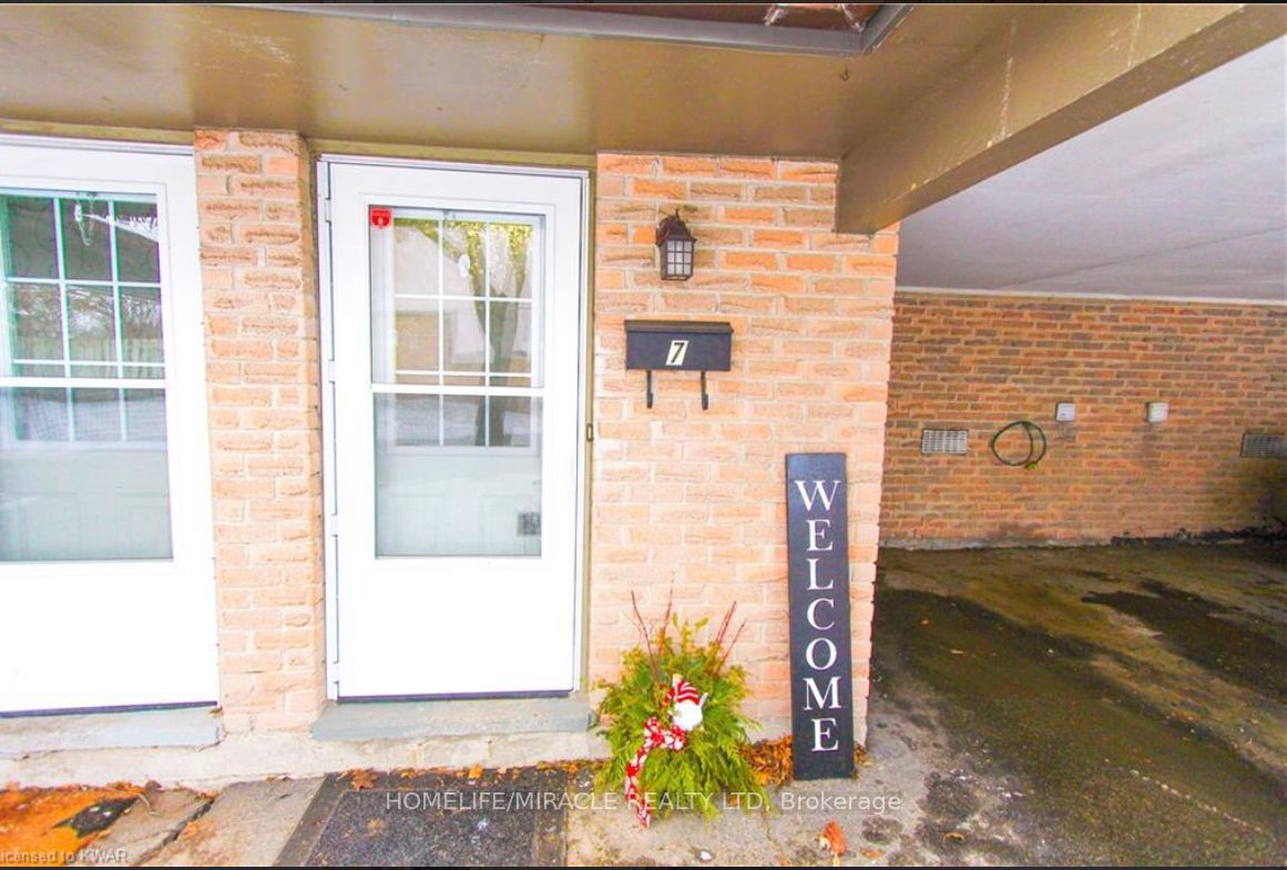 61 Thaler Ave E, #7
