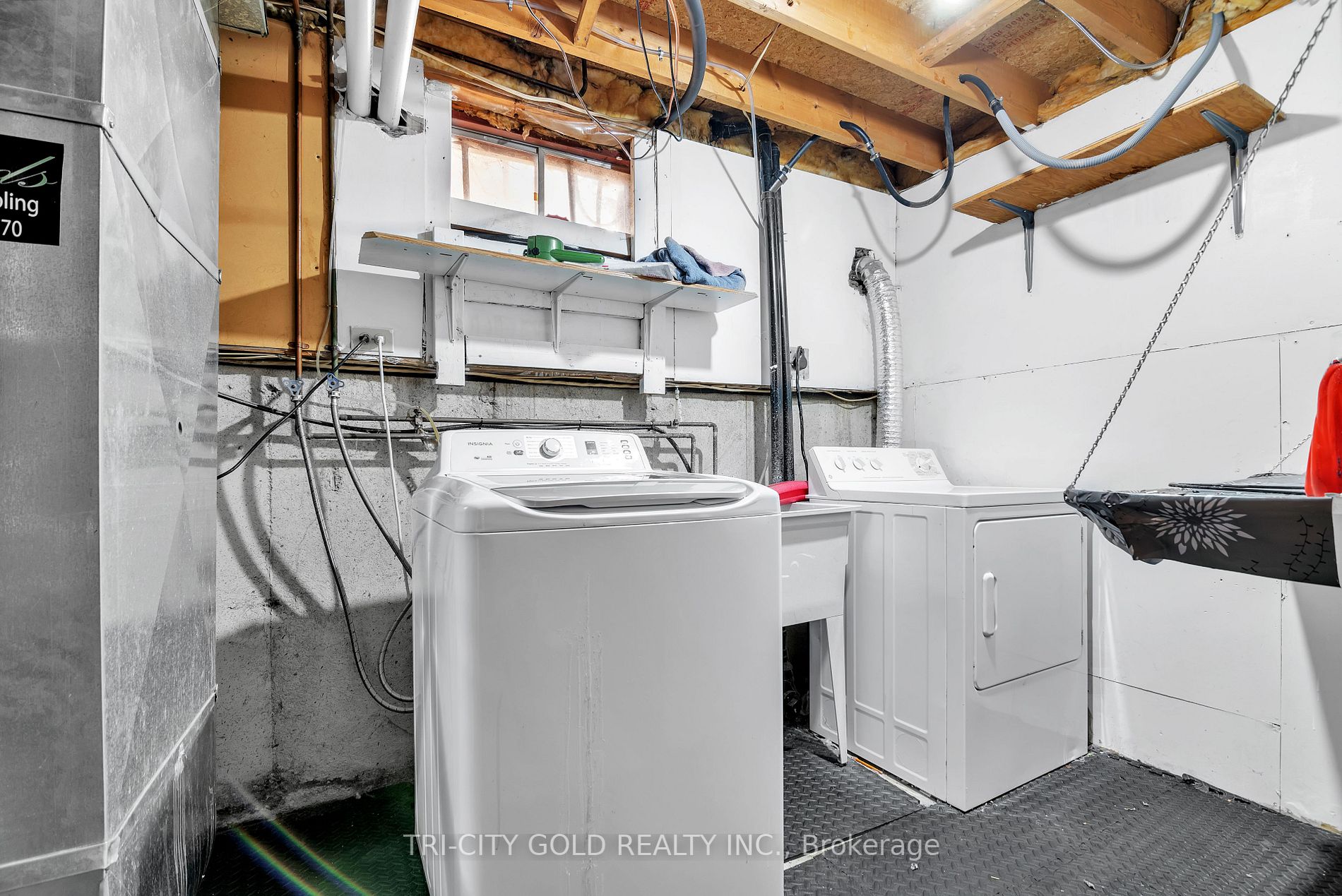 69 Dalton Cres