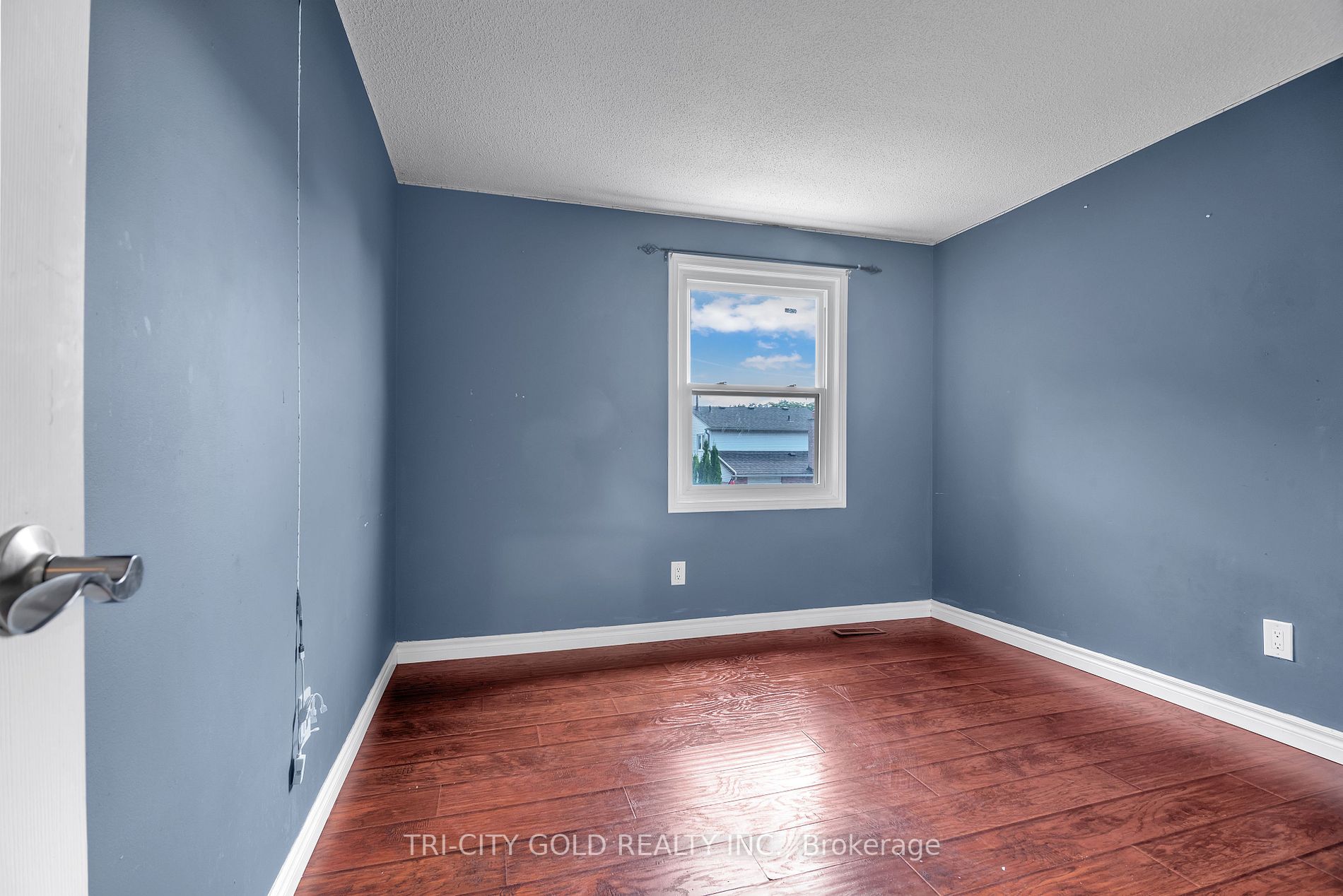 69 Dalton Cres