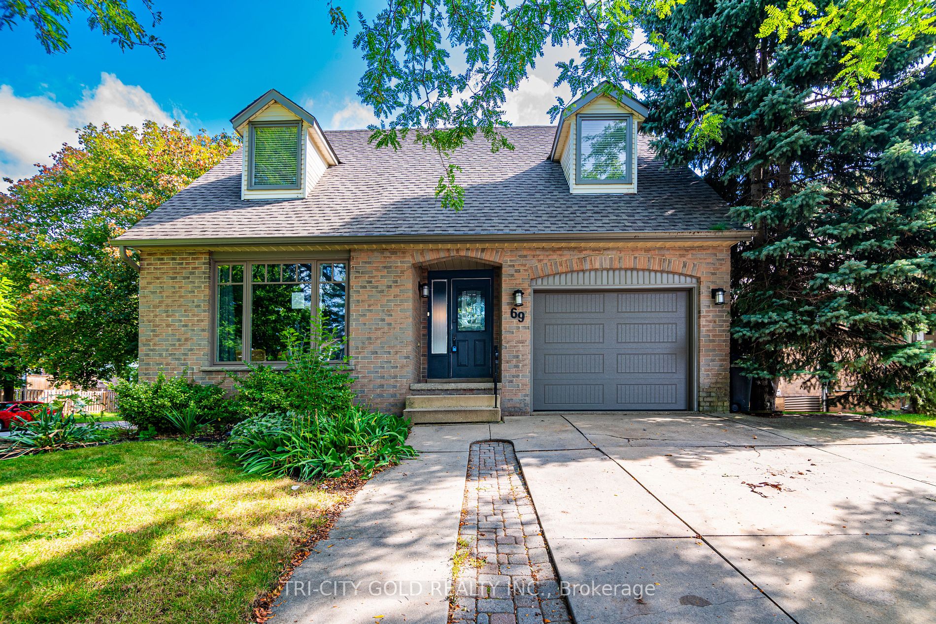 69 Dalton Cres