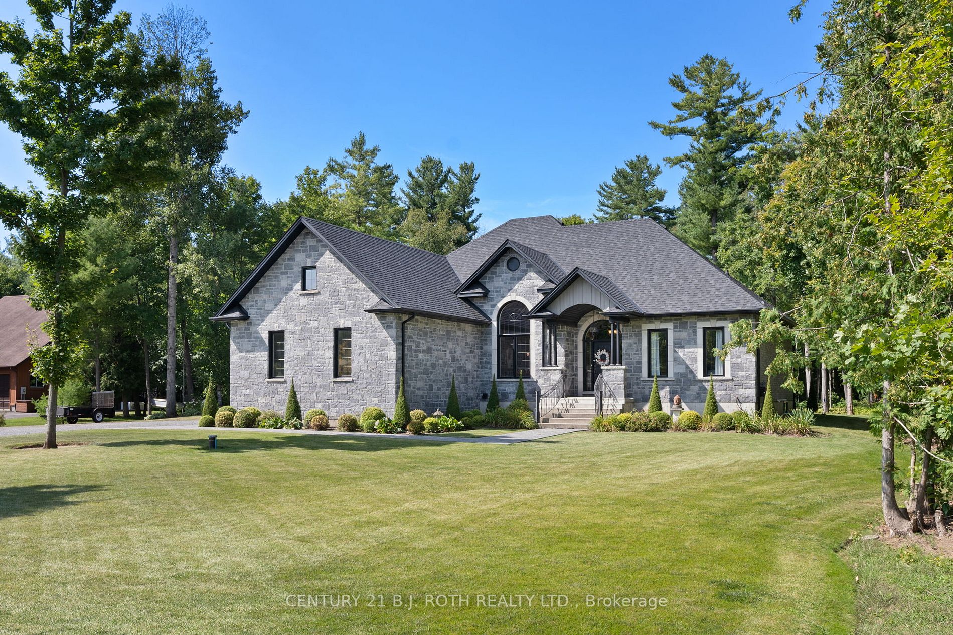 231 Wright Cres