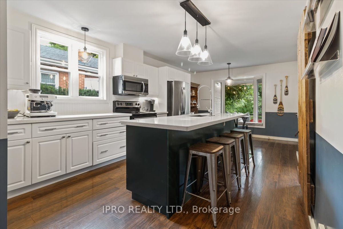 71 Creighton Rd
