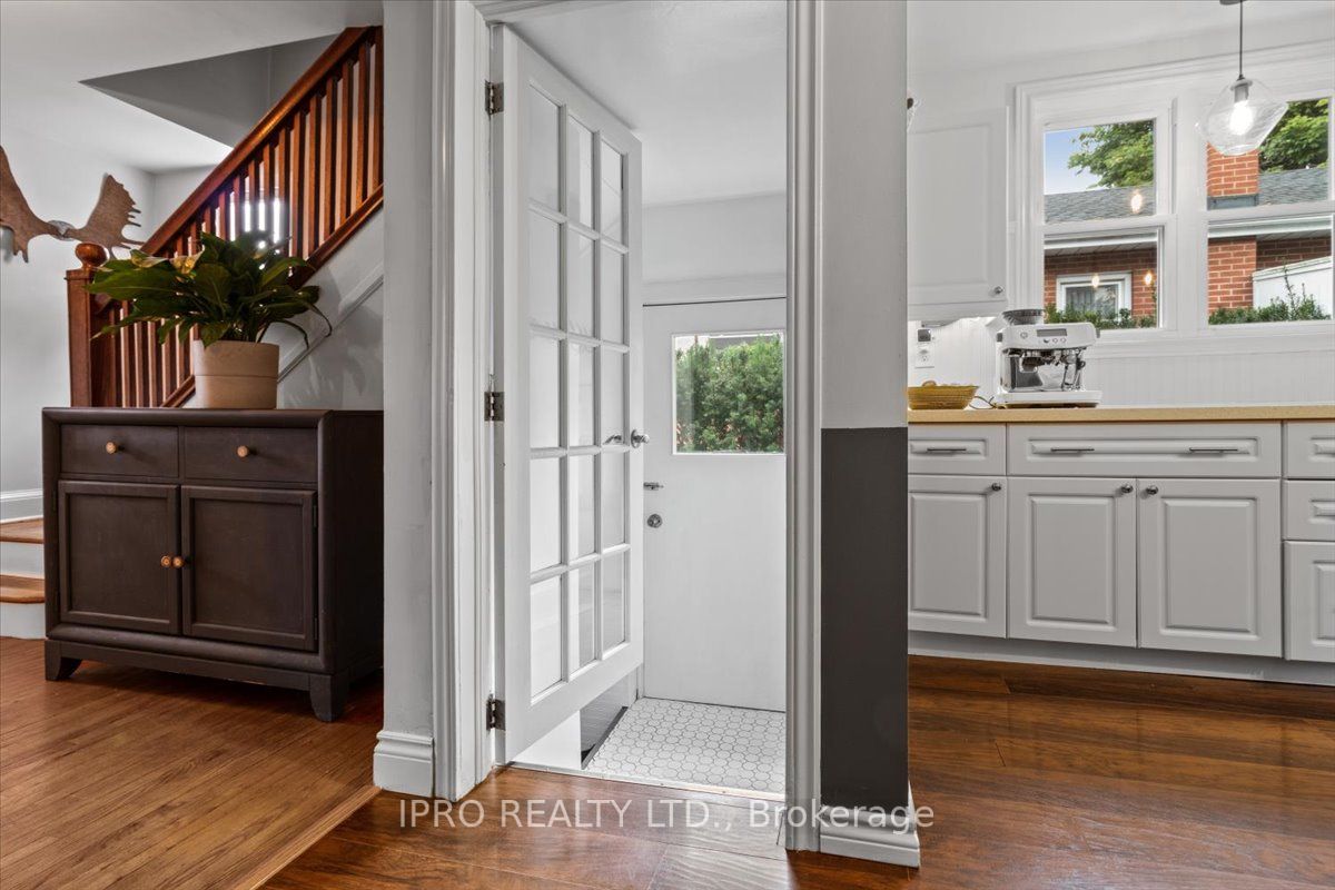 71 Creighton Rd