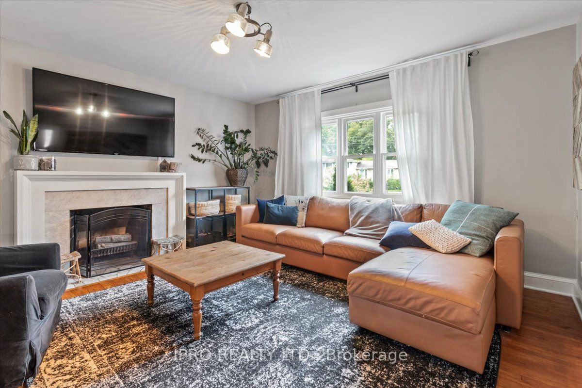 71 Creighton Rd
