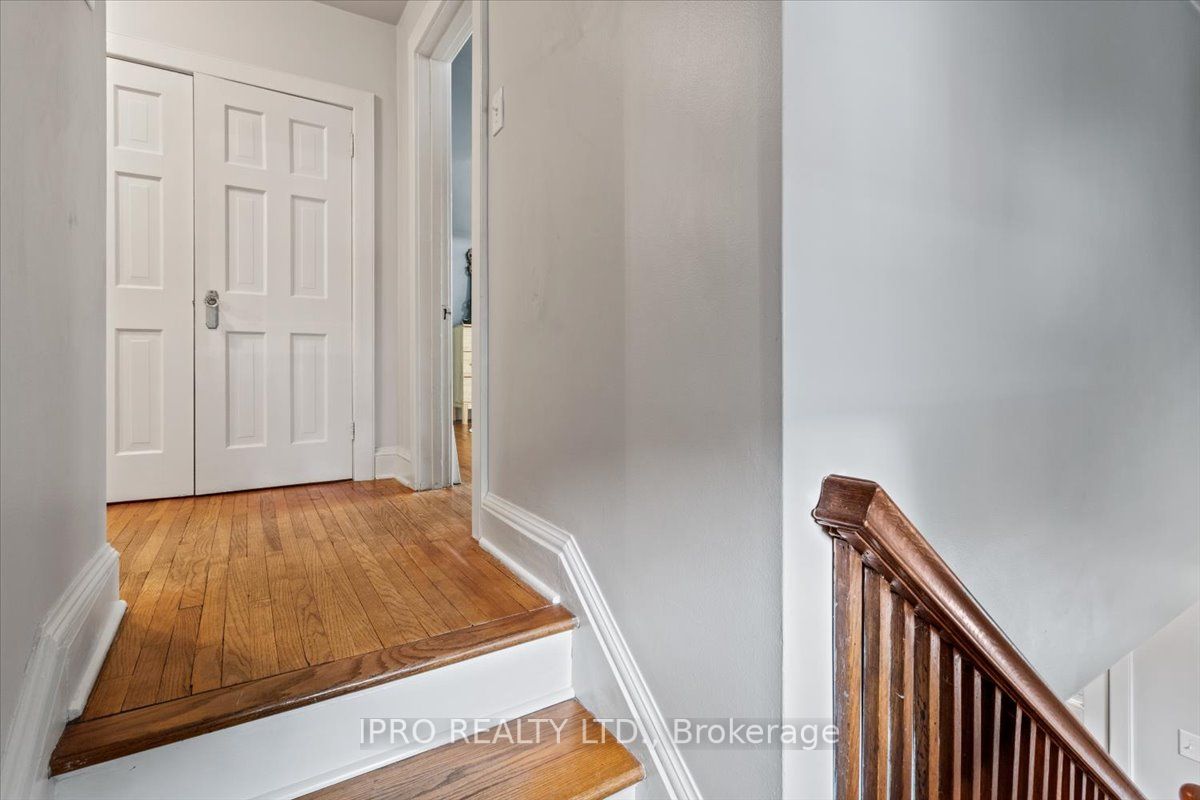 71 Creighton Rd