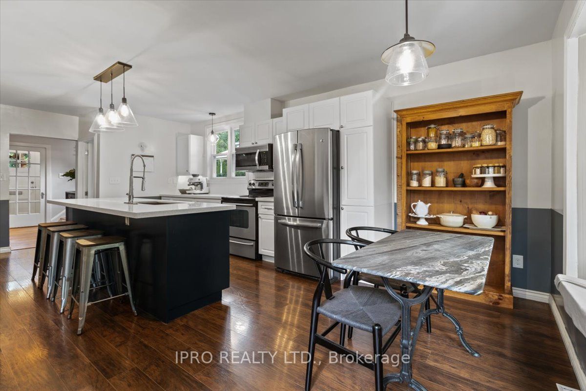71 Creighton Rd