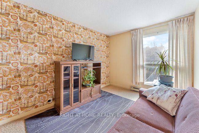 391 East 22nd St