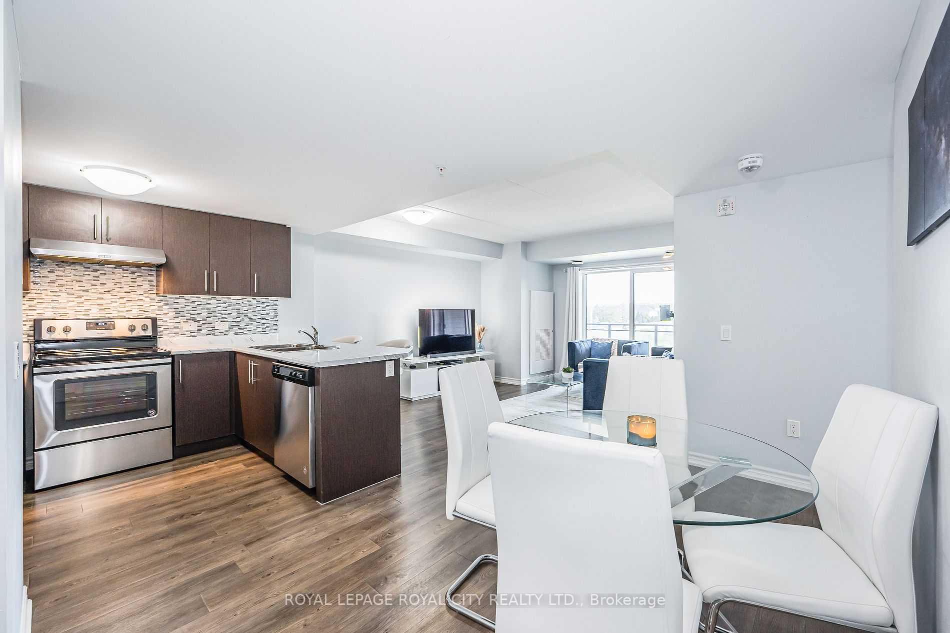 7 Kay Crescent, #208