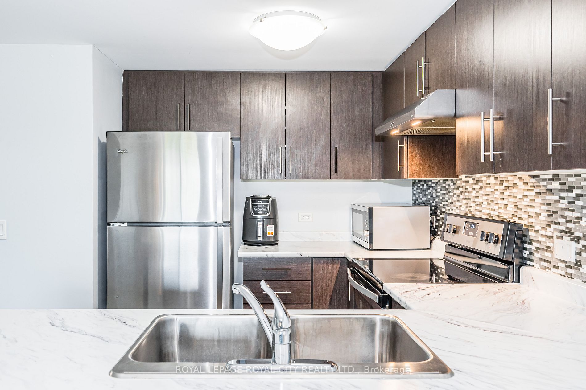7 Kay Crescent, #208