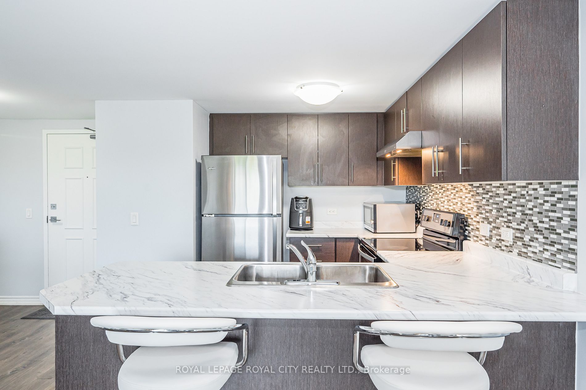 7 Kay Crescent, #208