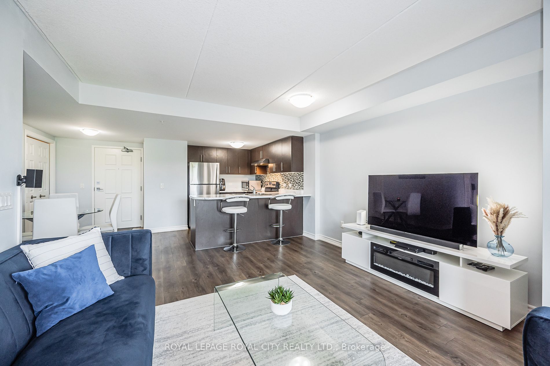 7 Kay Crescent, #208